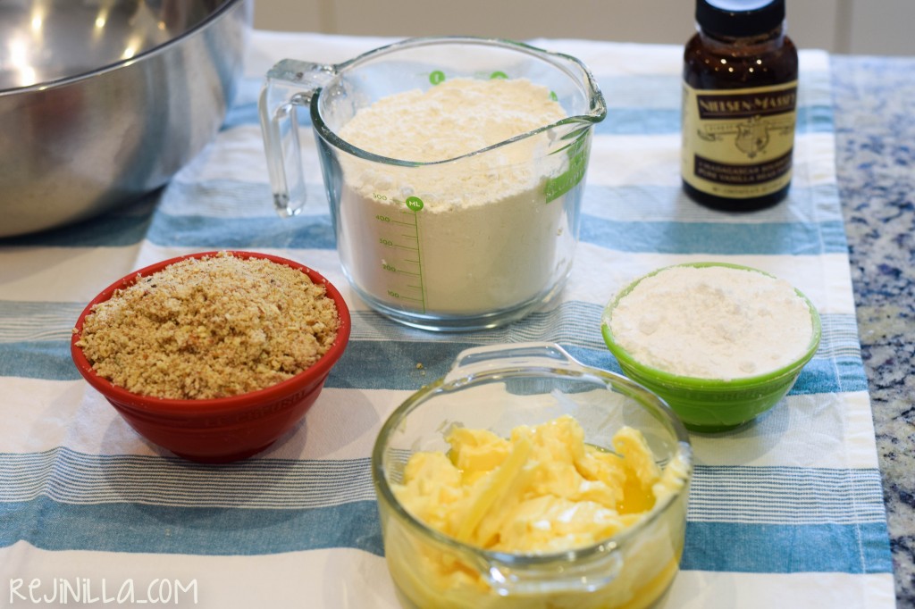 mexican wedding cookies-1