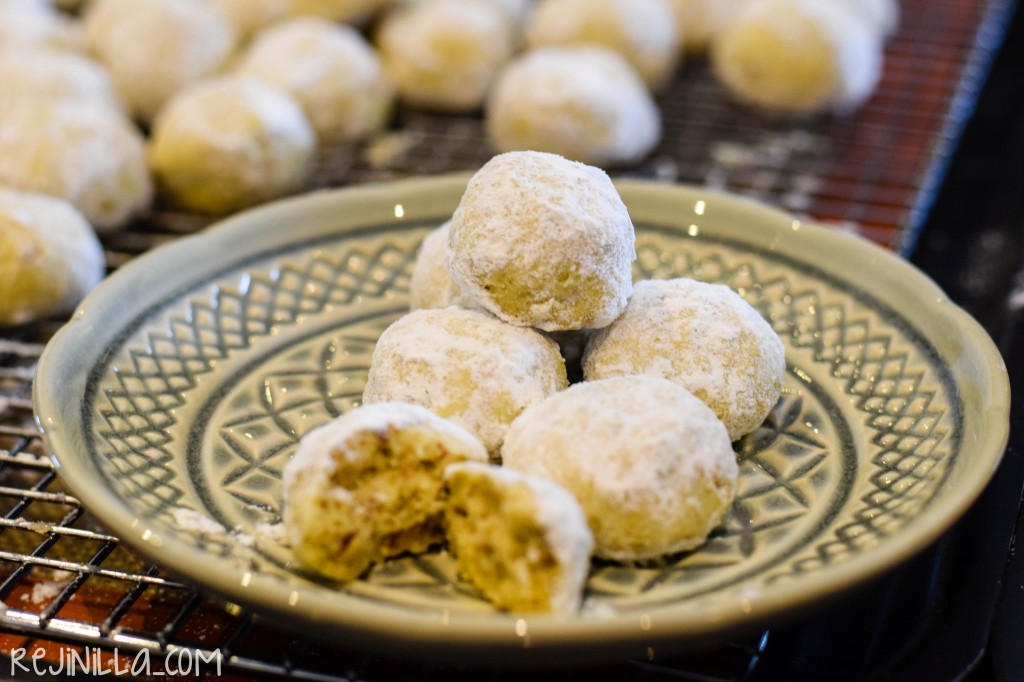 mexican wedding cookies-11