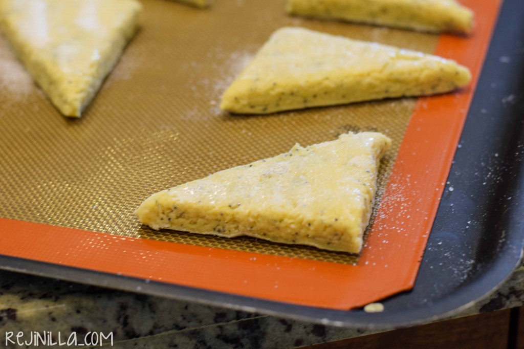 poppy seed scones 2-3